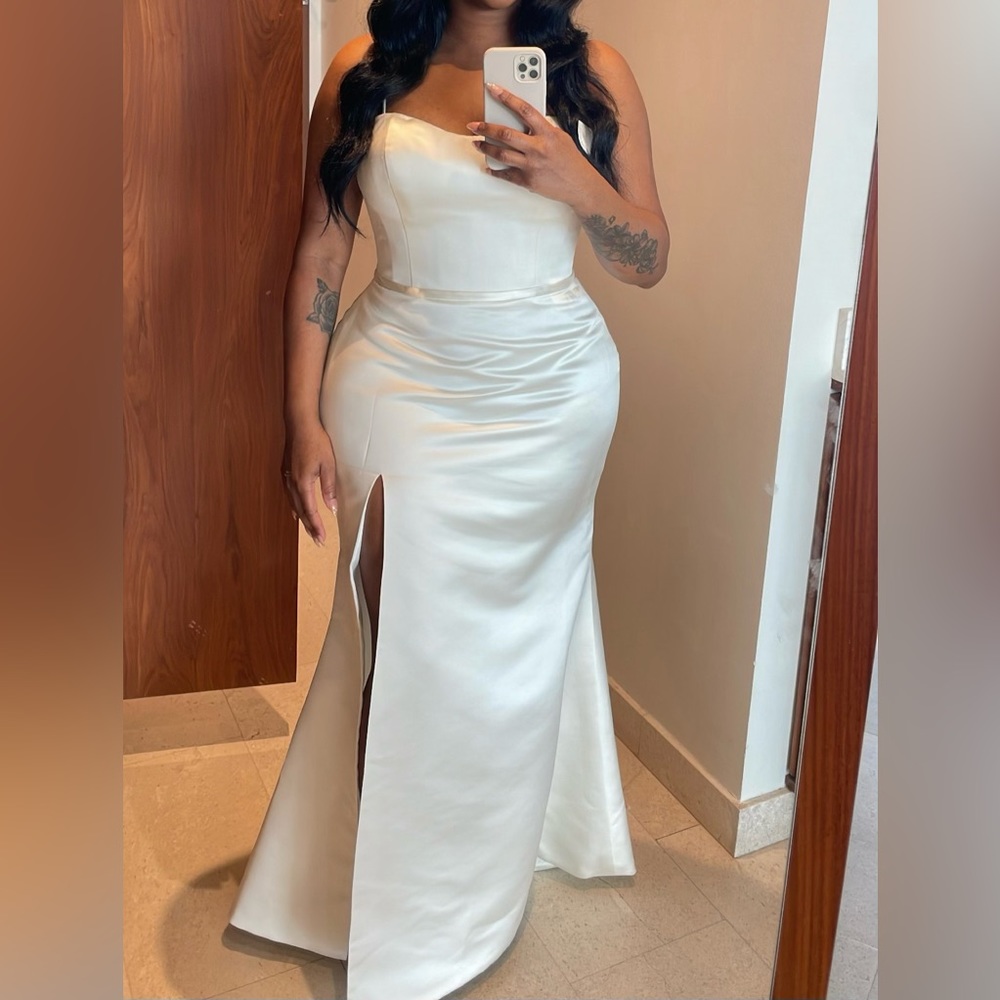 Winnie Couture wedding gown